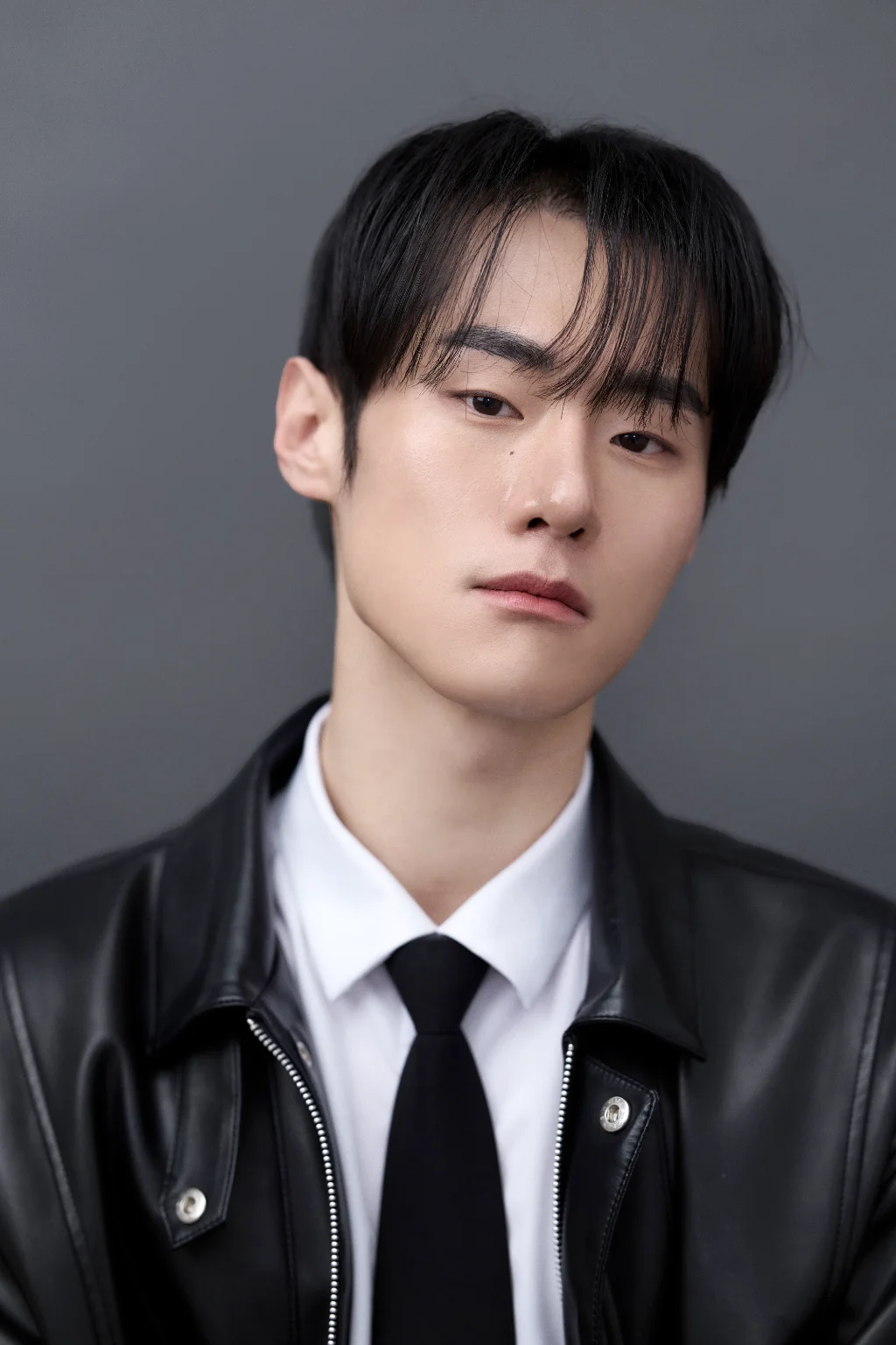 김명완