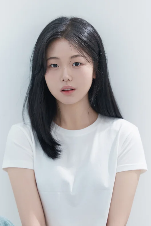 김지윤