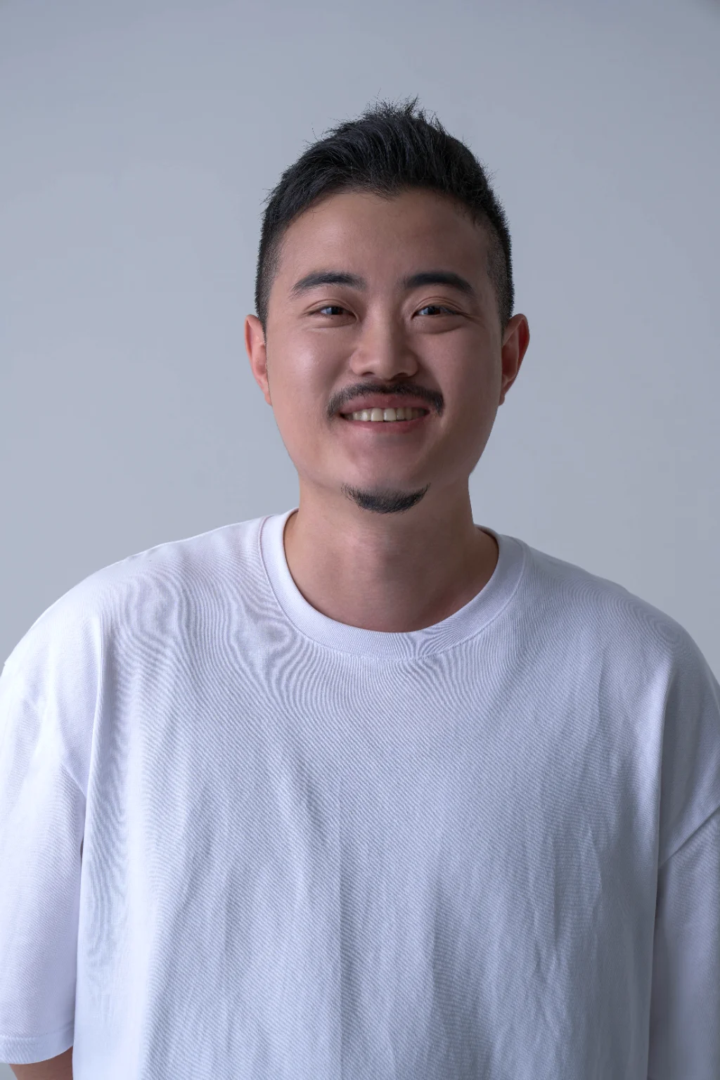 최민국