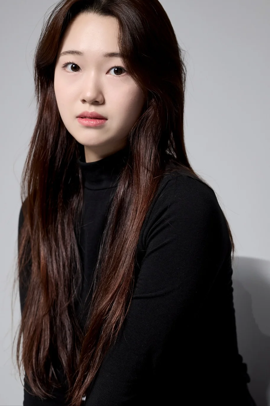 PARK SI HYEON