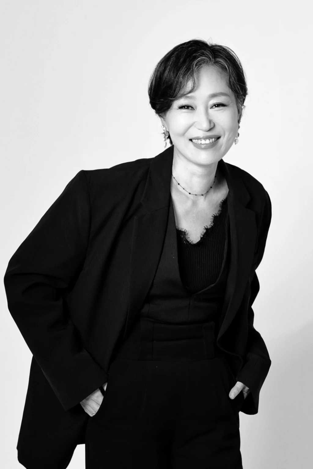 육정신 (YOUK JEONG SHIN)