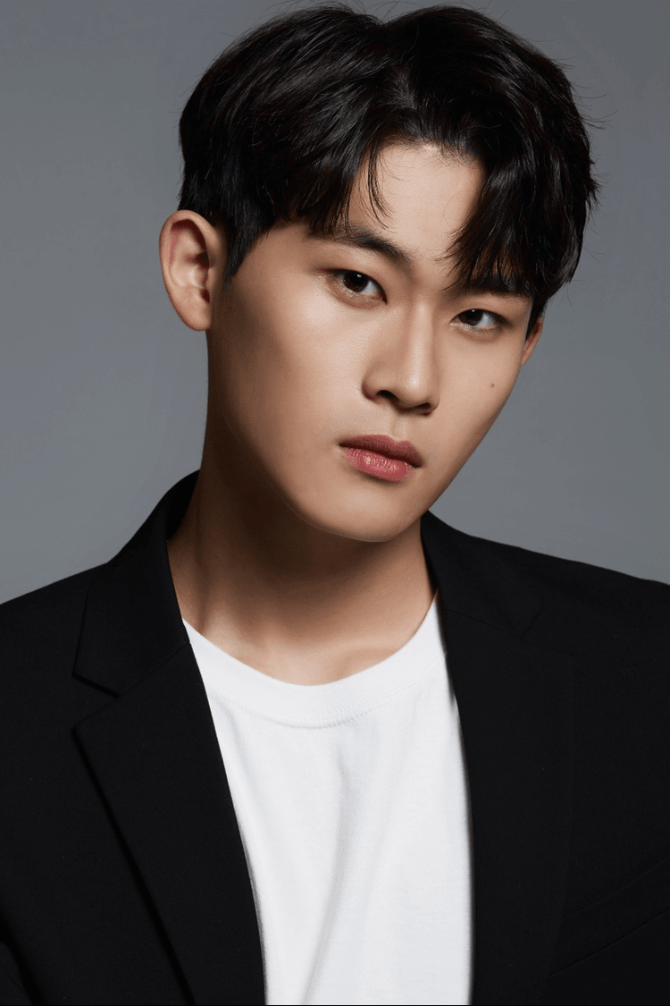 윤유섭
