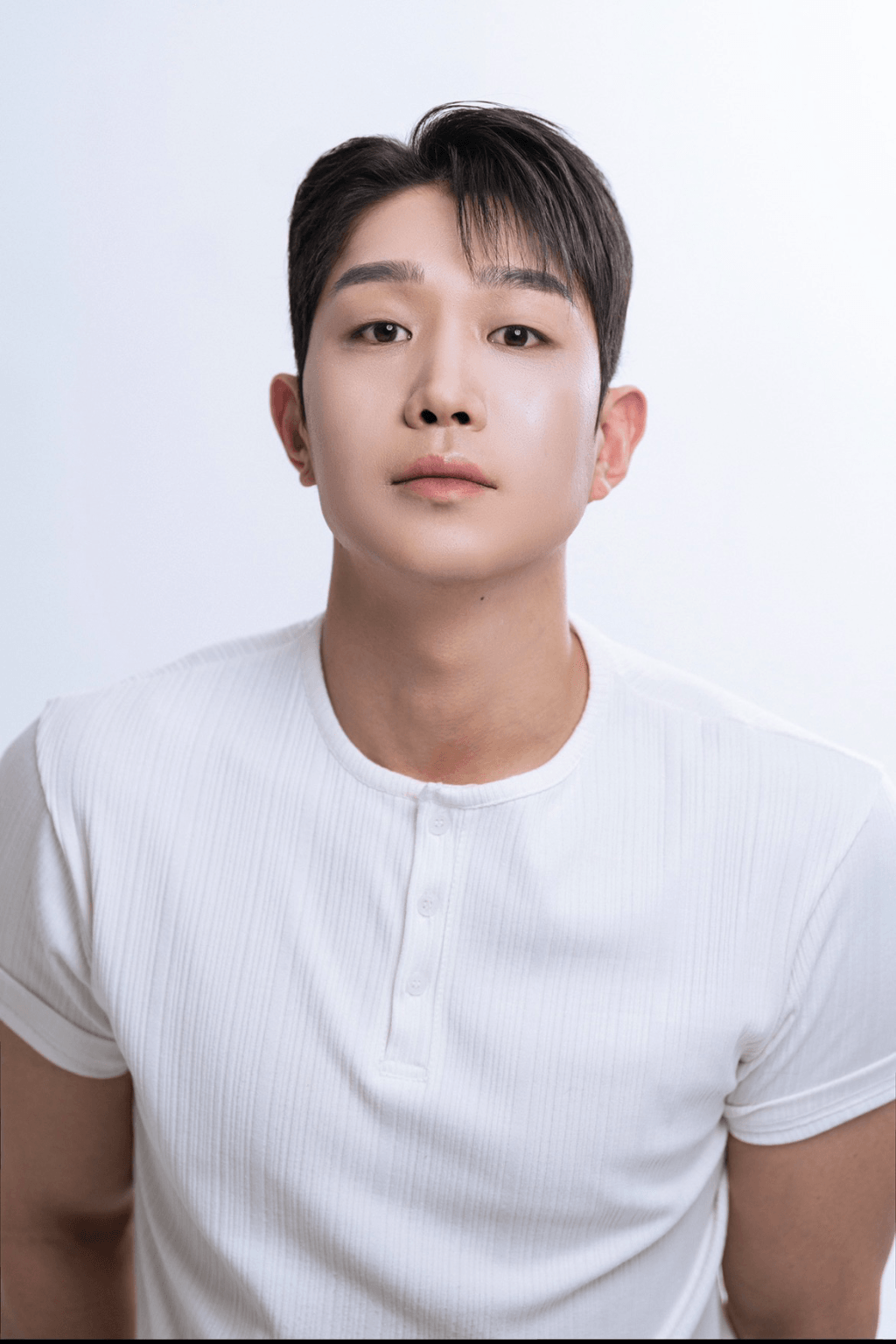 김기웅