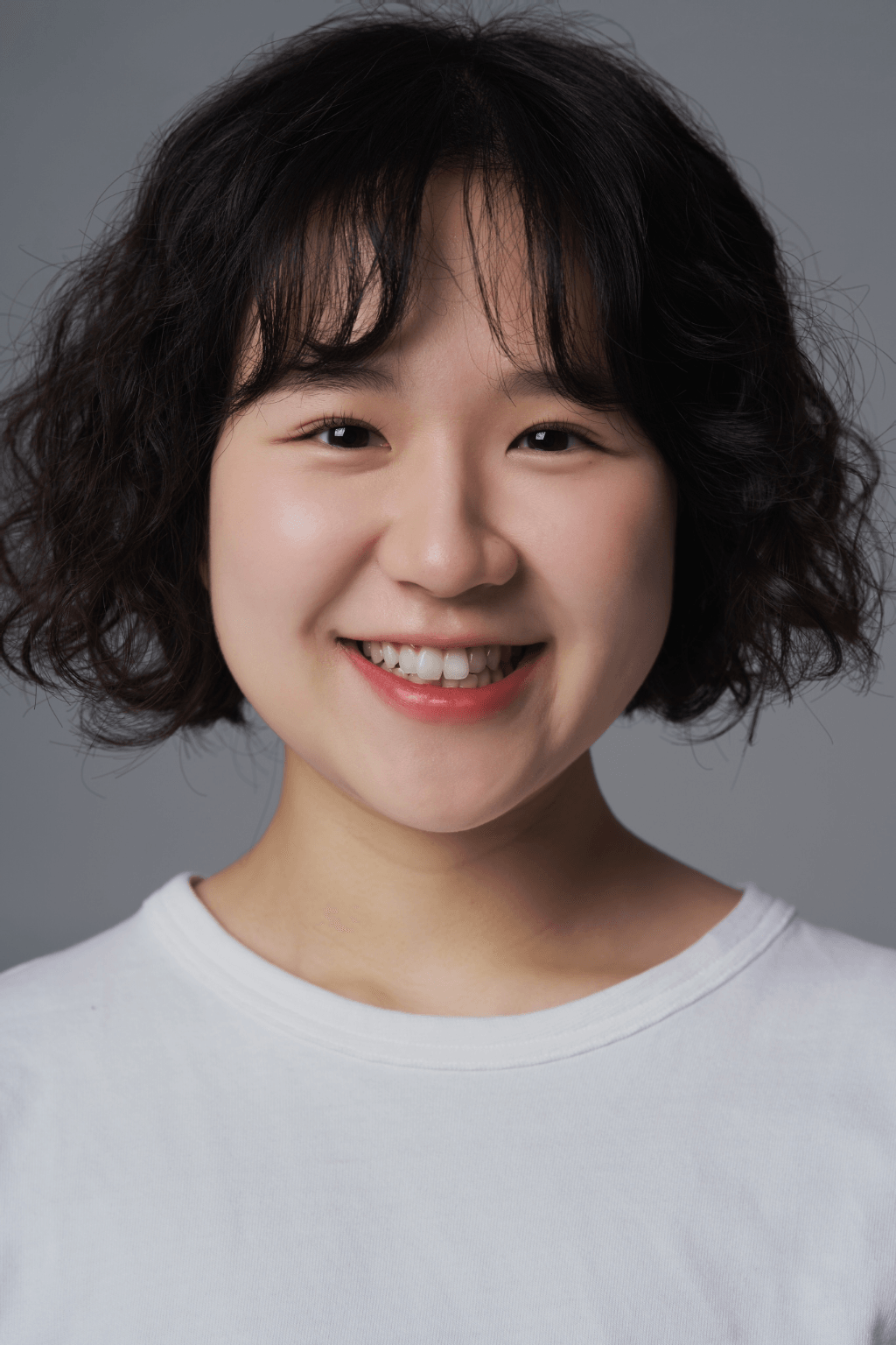 권지현