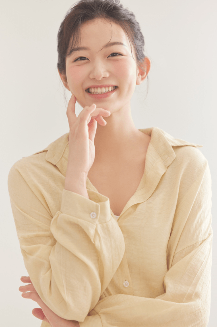 박인아