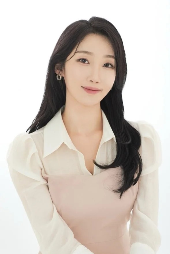 LEE HAEWON