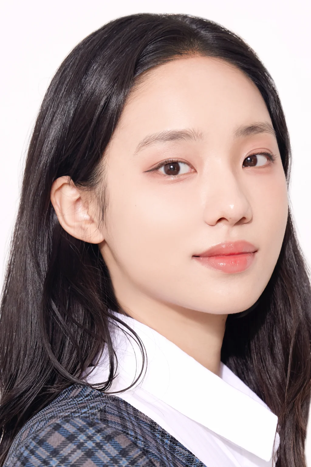 LEE HYE-IN