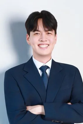 WOO HWI YONG