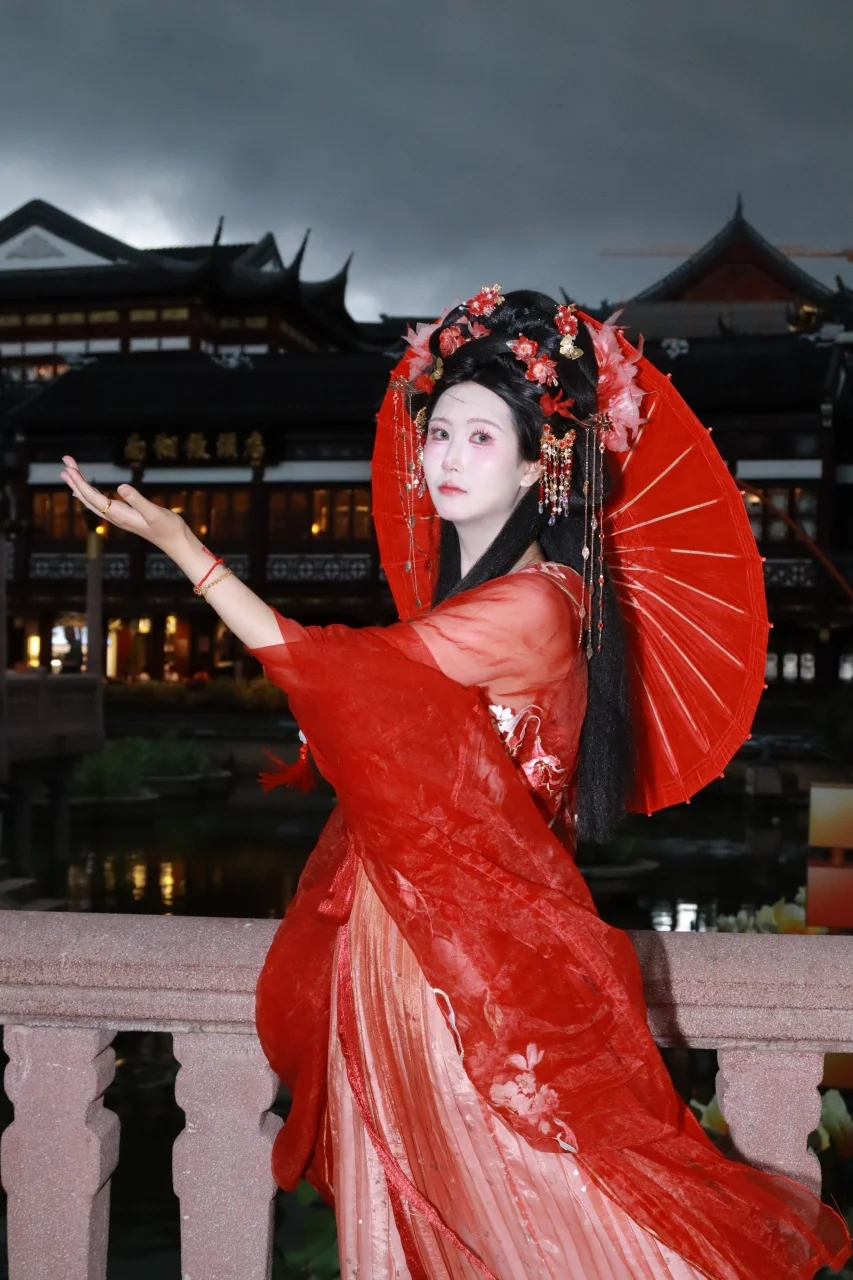 SHIN JIA
