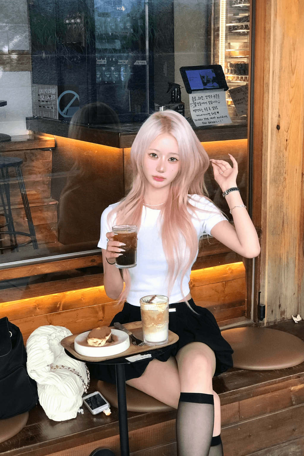 Kim Hee Yeon