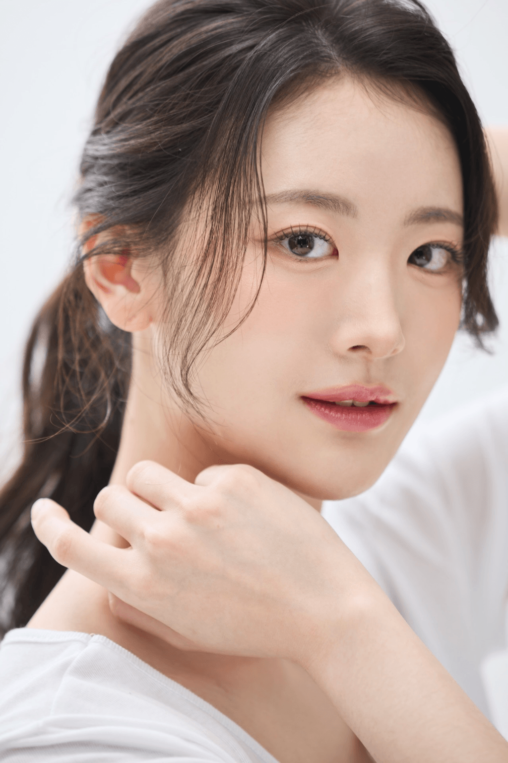 KIM MIN JU