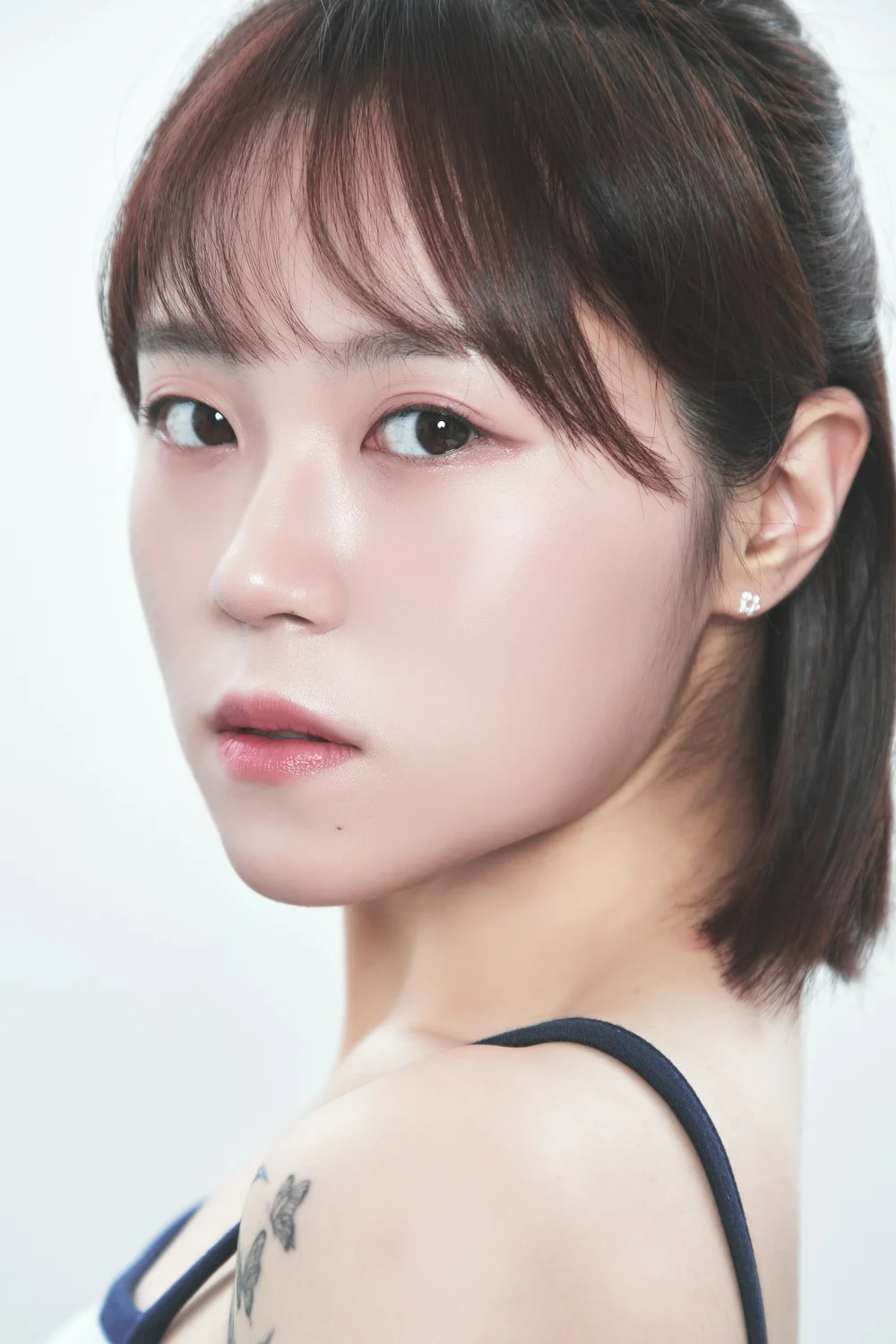 Park Doha (Real Name : Park Jihyo)