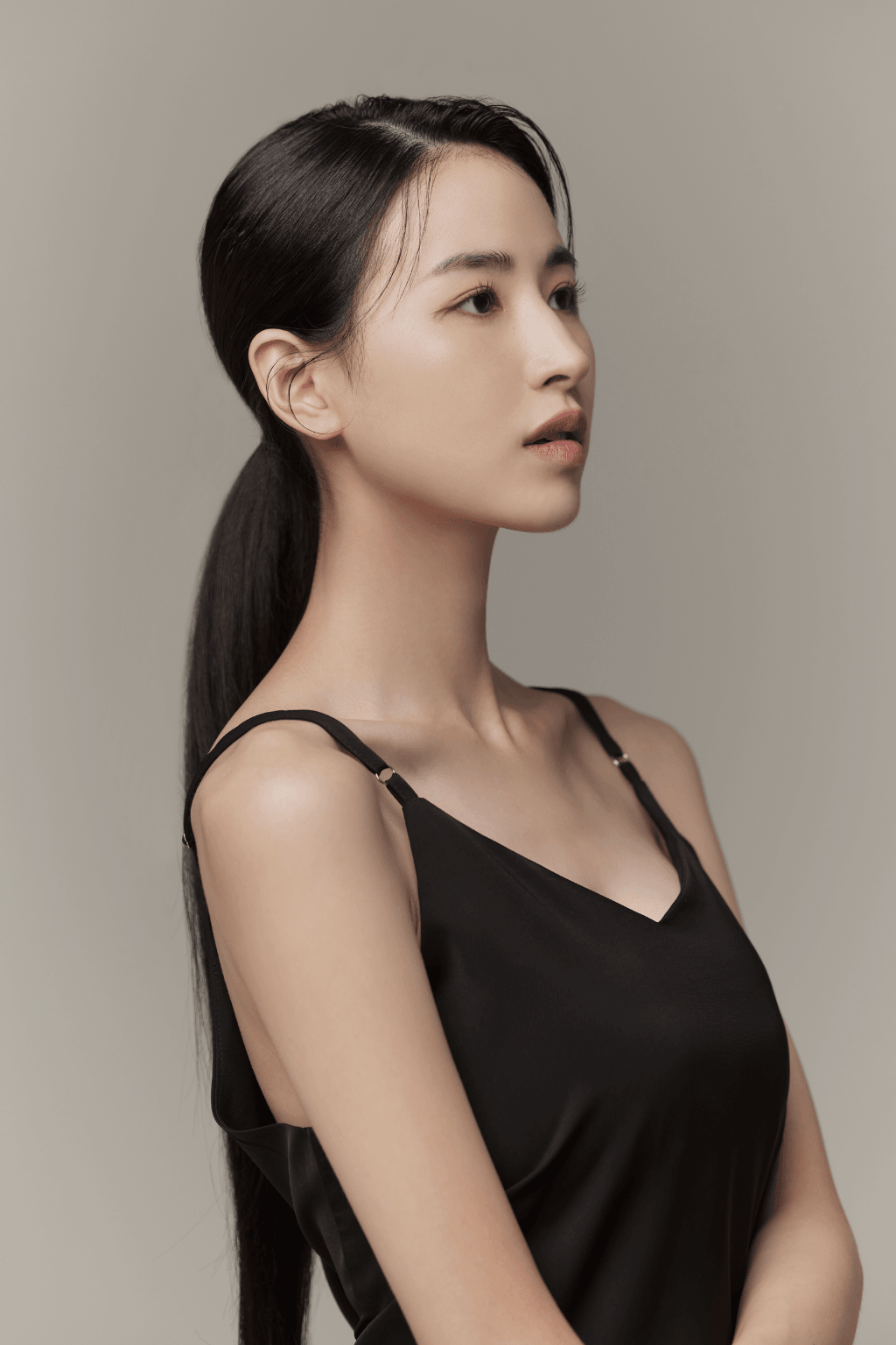 LEE DEUN HAE SOL