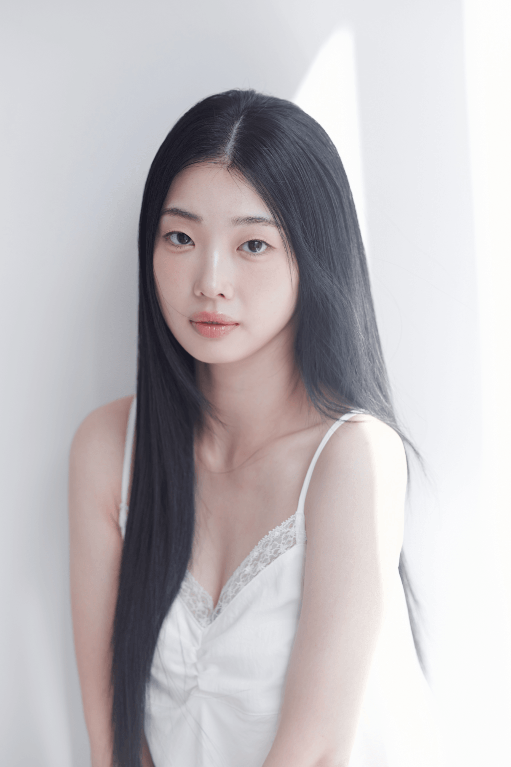 KIM GO EUN