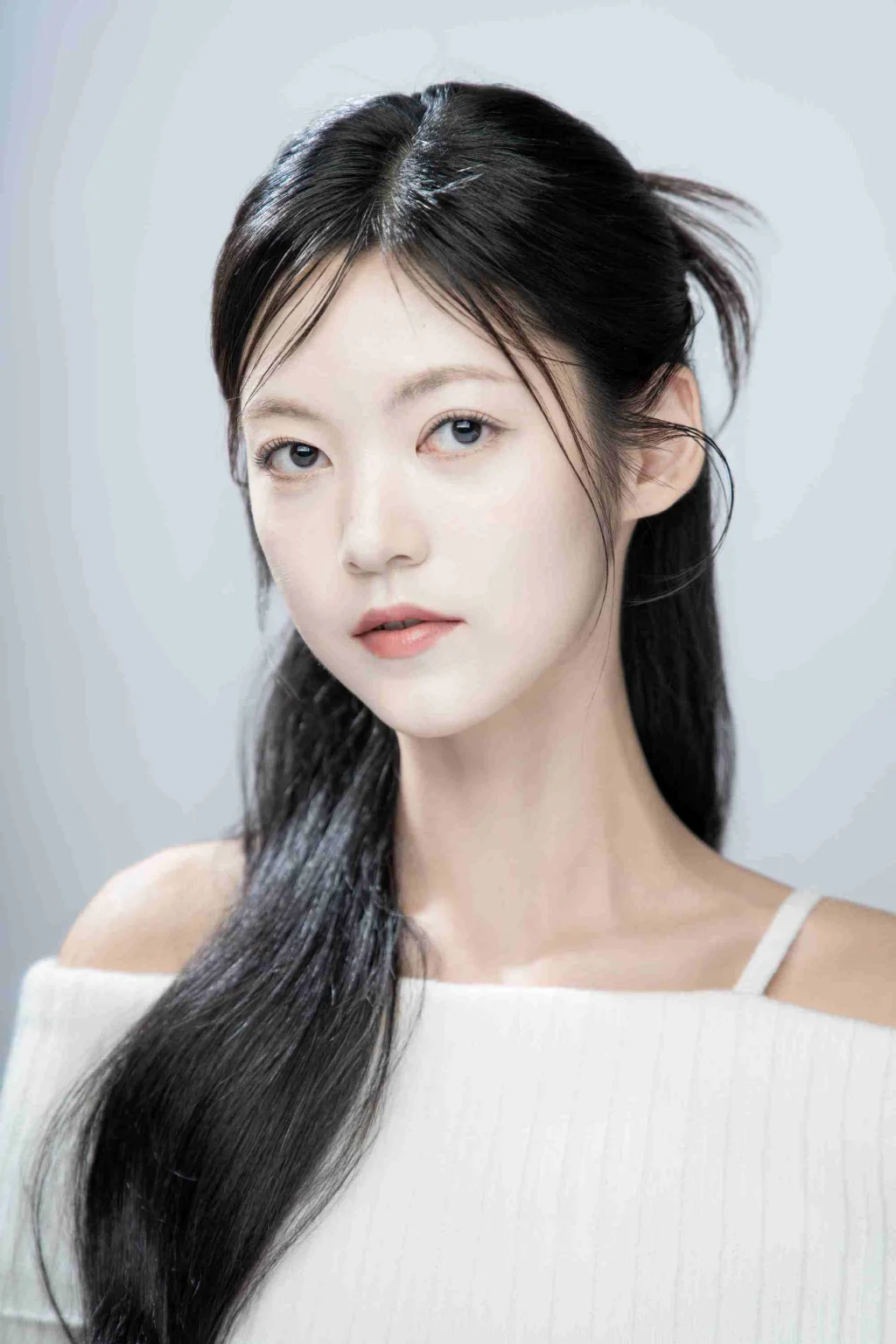 KANG JI WON